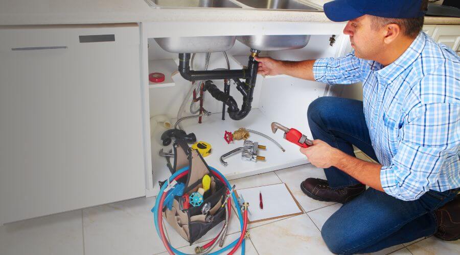 Expert burst pipe repair services in Fredonia, TX